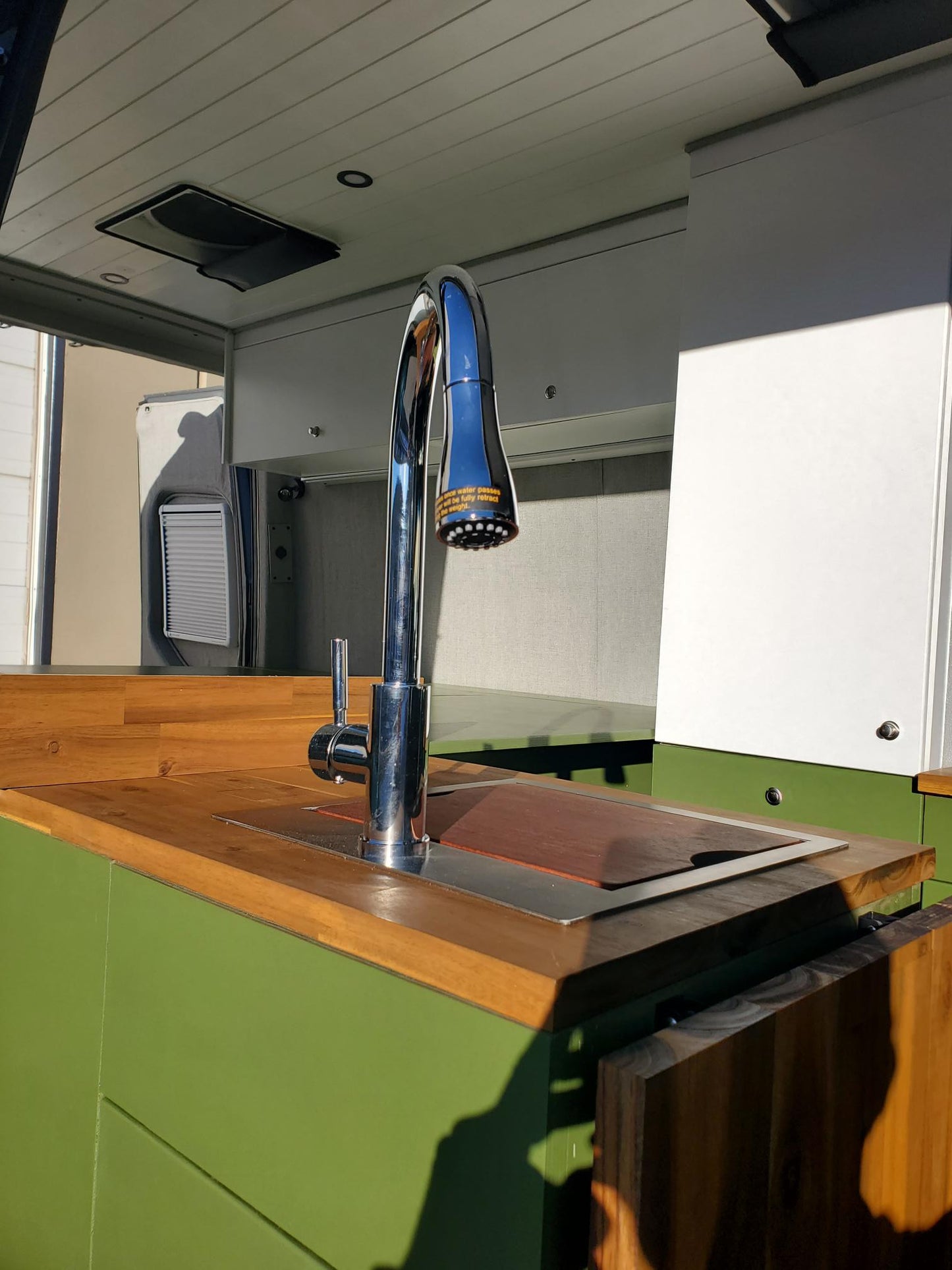 Ford Transit 148, Medium Sink Unit