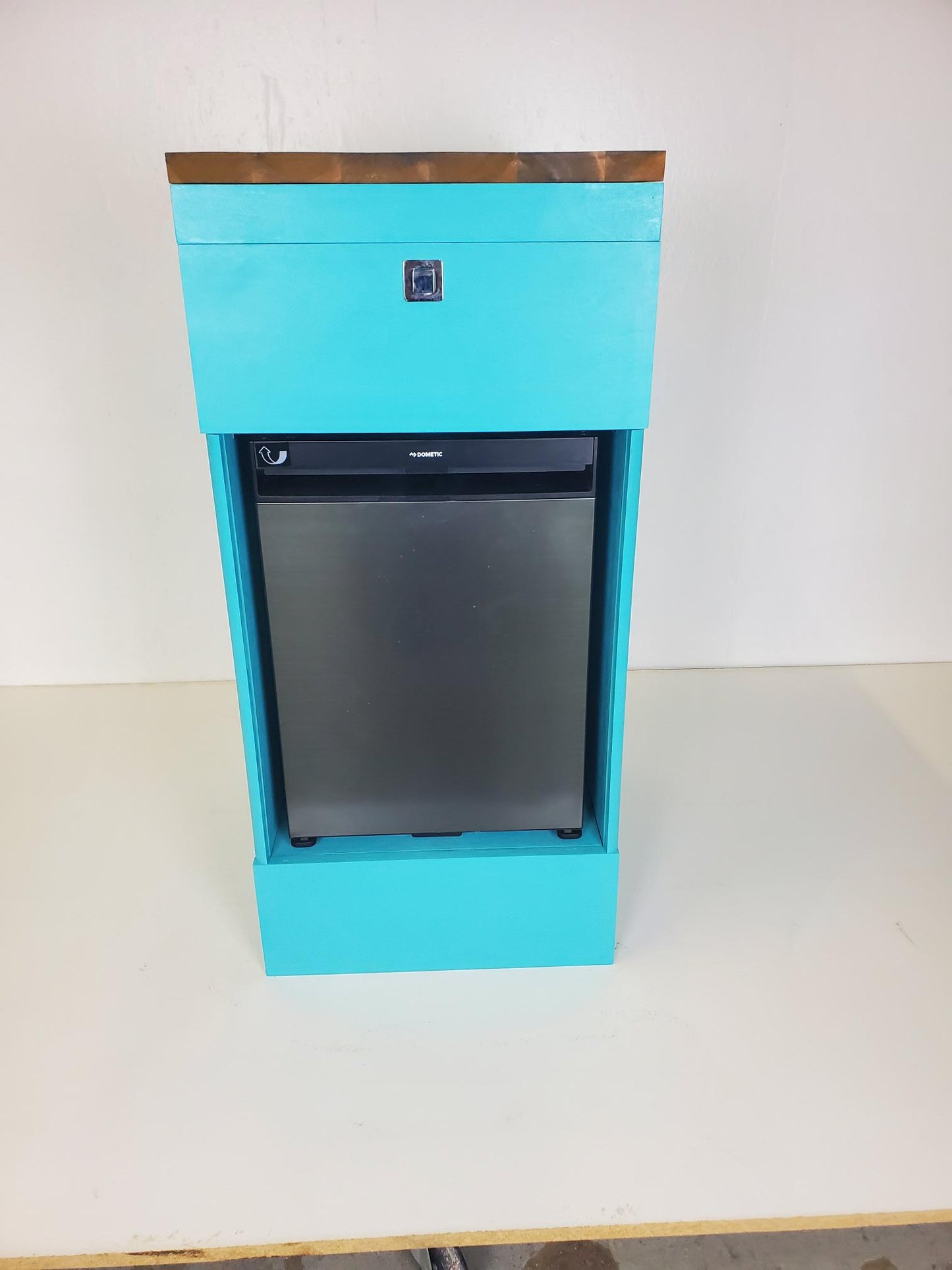 Ford Transit 148, Fridge Unit